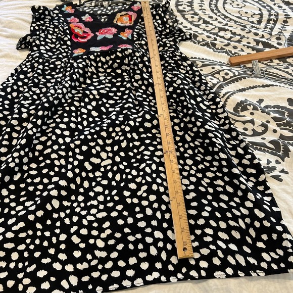 Womens Black White Dot Floral‎ Embroidered V Neck Dress Size L Boho Casual Flowy - Picture 5 of 8